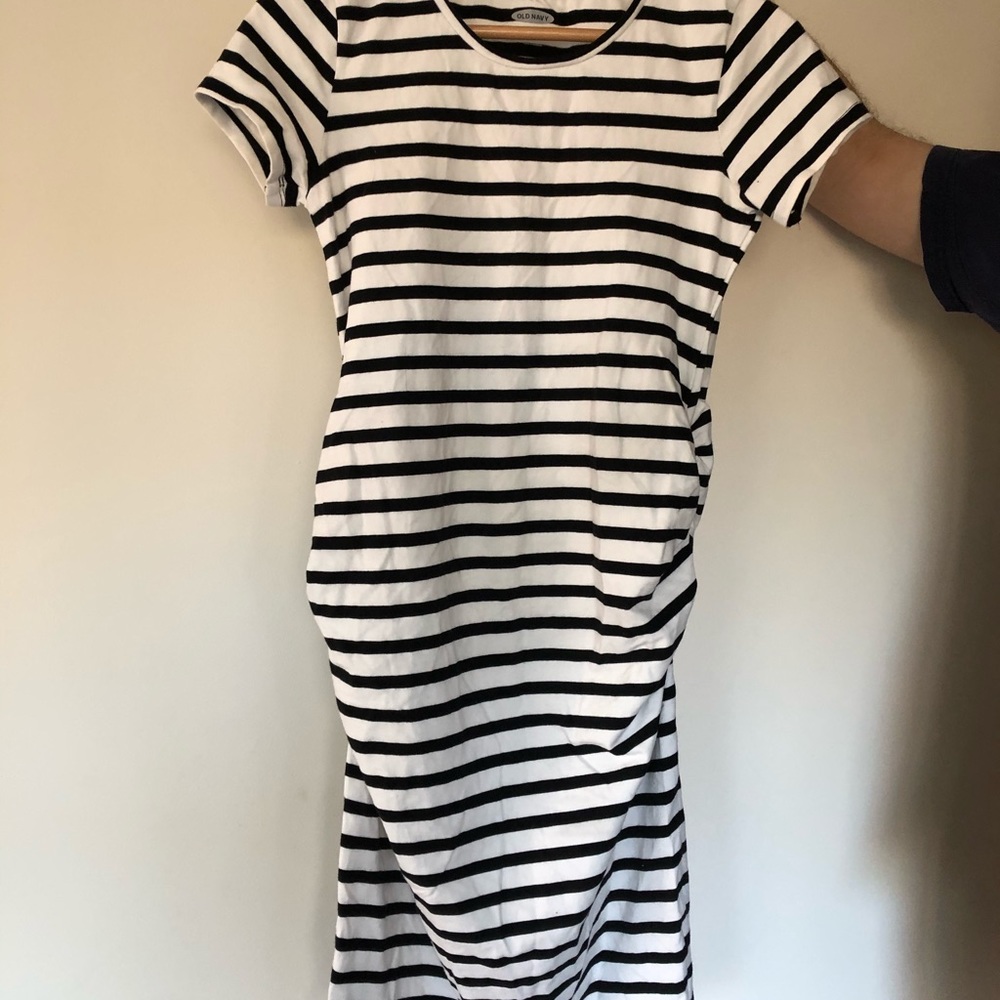 Old Navy maternity dress, small